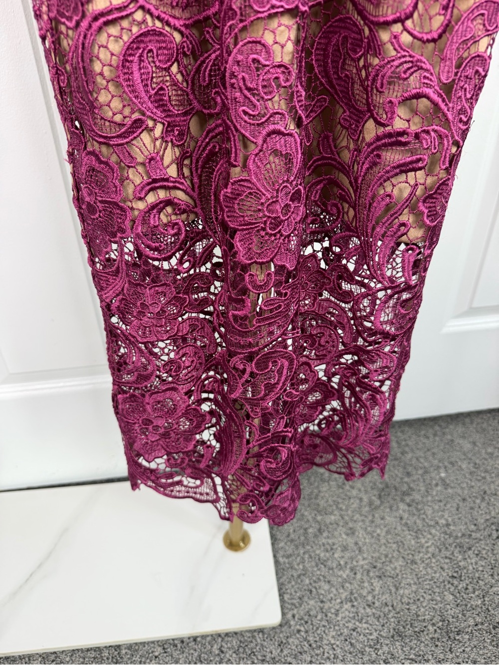 Dress the Population Lace Midi Cocktail Dress XS Plum Floral NWOT Wedding Guest - Picture 6 of 11